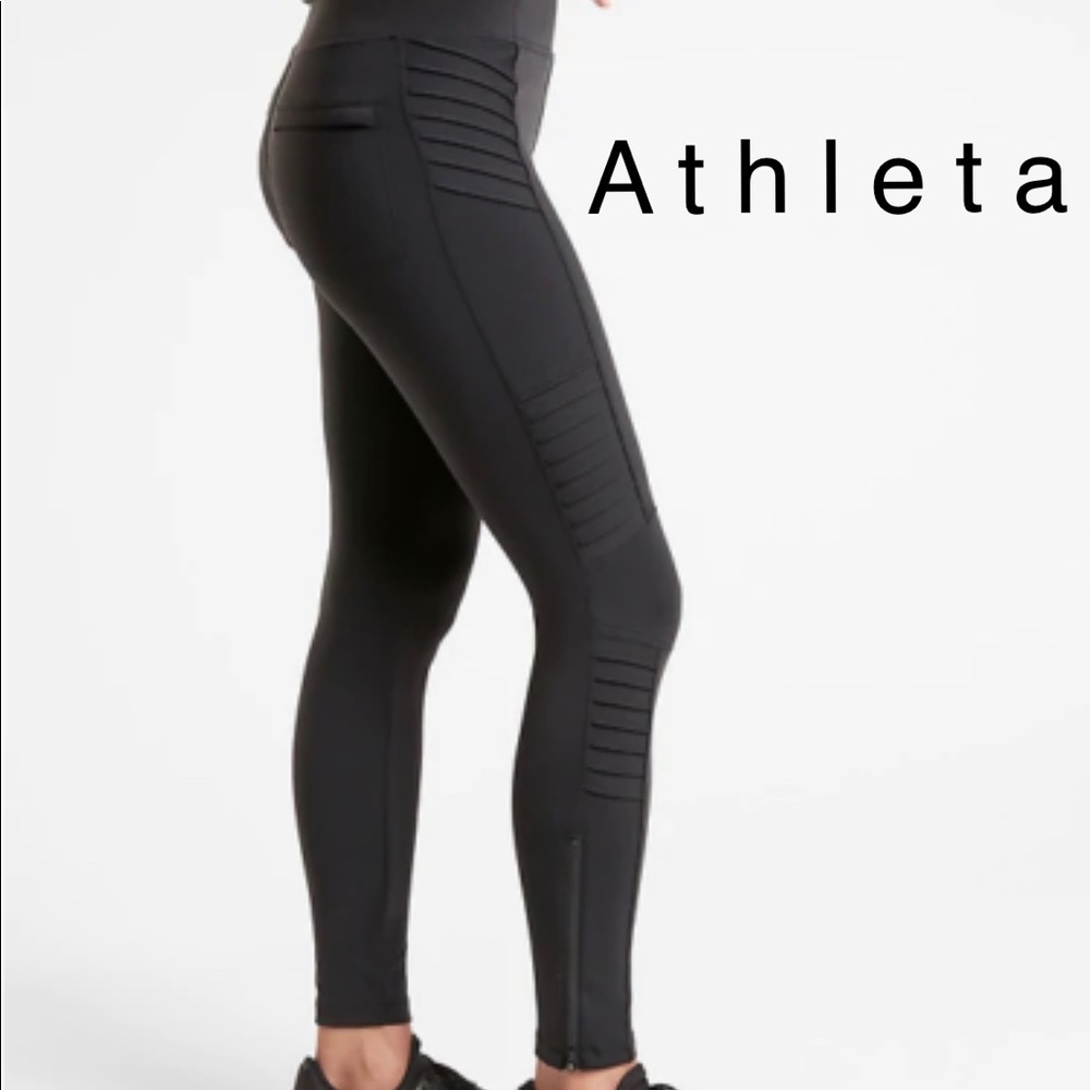 Athleta MOTTO  leggings with a zipper detail - Sz M